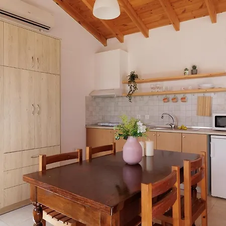 The Island Life Apartments By Konnect, Ipsos Beach Dış mekan fotoğraf