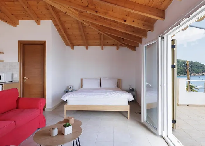 The Island Life Apartments By Konnect, Ipsos Beach