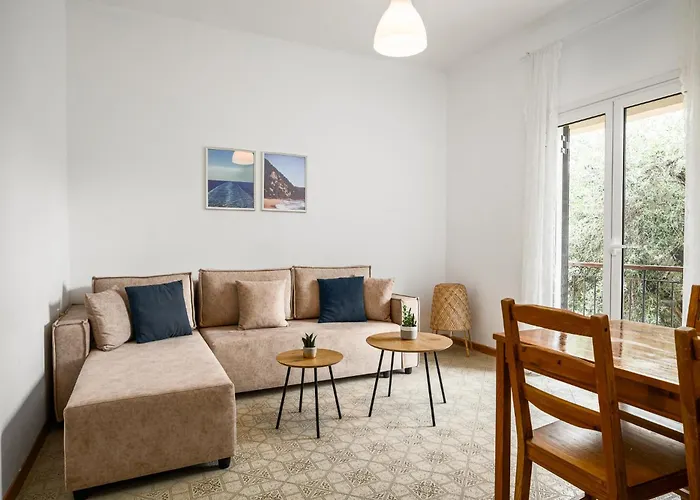 The Island Life Apartments By Konnect, Ipsos Beach